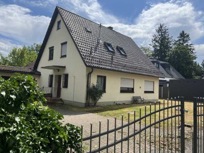 GROSSES, TEILRENOVIERTES EINFAMILIENHAUS! (AUCH ALS 2-FAMILIENHAUS NUTZBAR)