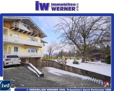 ***Renovierte, großzügige 3-Zimmer Wohnung mit Balkon und Garage in Raubling/ Grünthal***