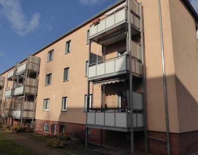 gemütliche 2 Zmmerwohnung mit Balkon wartet auf dich!