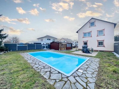 LUXUS-DOMIZIL AM MAIN � Zweifamilienhaus mit Kino, Fitnessstudio und Sauna in Kleinwallstadt!