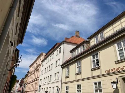 Sehr schöne 2-Zimmer-Wohnung mit Balkon in der Altstadt