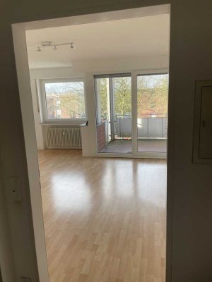 Bewerbungs Stopp! Helle 1-Zimmer-Wohnung mit Balkon und Einbauküche in Münster (Roxel)