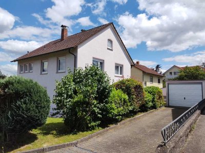 Talheim Aussichtslage : Familiengerechtes 2 Familien Haus mit schönem Garten