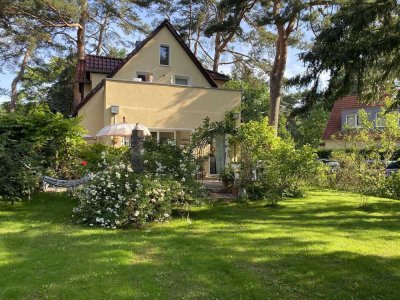 Lichtdurchflutetes EFH auf Sonnengrundstück mit viel Platz für die ganze Familie