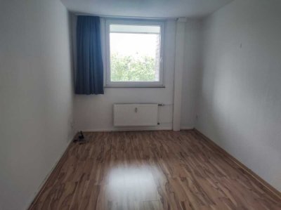 13 qm Zimmer für 373€ warm für männlichen Studenten!!!