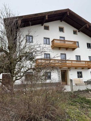 Schöne helle EG-3-ZKB-Wohnung in ehemaligem Bauernhaus mit Gartennutzung