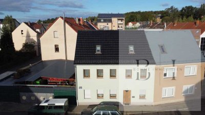 Charmantes Einfamilienhaus mit Potenzial – großzügige Wohnfläche, Dachterrasse und Ausbaureserven