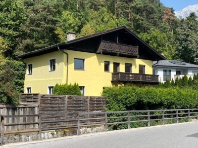 Völs/ruhige Zentrumslage: Haus mit Erweiterungspotential zu verkaufen (renovierungsbedürftig)