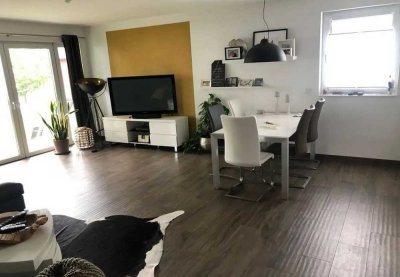 Stilvolle, modernisierte 3-Zimmer-Erdgeschosswohnung mit EBK in Göttingen