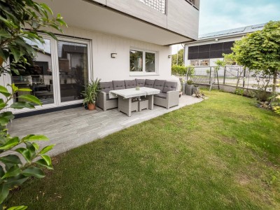 Neuwertige 3-Zimmer-Gartenwohnung mit Carport und Stellplatz in Gilgenberg