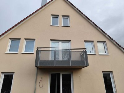 Erstbezug mit Balkon: Exklusive 3-Raum-Wohnung mit gehobener Innenausstattung in Ober-Olm