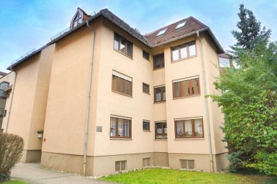 Großzügige 3-Zi.-DG-Wohnung mit TG-Stellplatz in ruhiger Lage mit top Anbindung - *provisionsfrei*