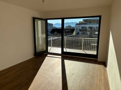 Zentral gelegene 2-Zimmer-Wohnung mit großem, überdachtem Balkon und Bergblick in Penzberg