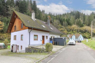 Idyllisches Wohnen: DHH mit Garten in ruhiger Waldrandlage