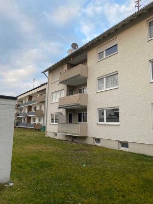 Helle 4-Zimmer-Wohnung mit EBK und Balkon in Langenau