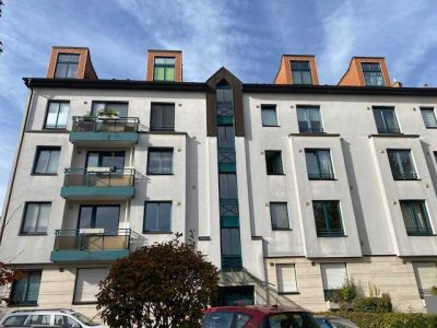 Helle 3-Raum-Wohnung mit Balkon in SW-Lage und TG-Stellplatz