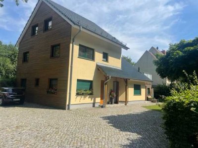 sonnige 4 Zimmer-Einliegerwohnung mit großem Garten und Terrasse in Bernau