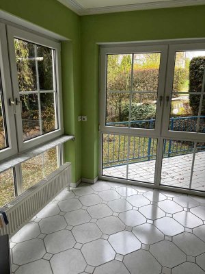 Helle 2-Zimmer-Wohnung mit Einbauküche, mit Balkon und Gartennutzung in zentraler Lage von Simmern