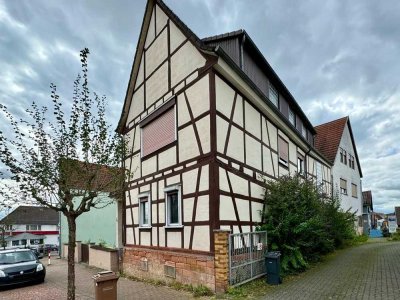 Verträumtes Zweifamilien-Fachwerkhaus in Altenstadt