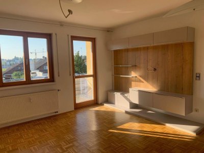 Teilmöblierte, lichtdurchflutete 3-Zimmer Wohnung mit Loggia und Tiefgaragenabstellplatz