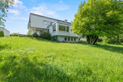 Extravagante Architektur
- Eindrucksvolles Wohnhaus mit traumhaftem Gartengrundstück in Altshausen