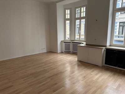 Kernsanierte 3-Raum-Altbauwohnung mit gehobener Innenausstattung in Aachen