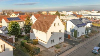 Teilsaniertes 2-Familienhaus sucht neuen Eigentümer