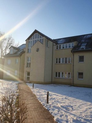 Helle Dachgeschosswohnung mit Terrasse und Dachboden