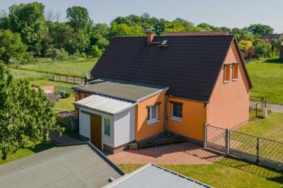 Fast-Alleinlage! Einfamilienhaus in Müncheberg - Mit Keller, Nebengelass, Garage, Ackerland