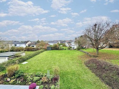 Hochwertige Mietwohnung mit Gartennutzung, Einbauküche, Garage und Top Lux-Anbindung