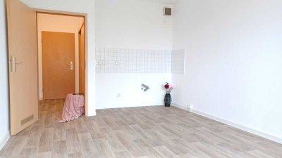 1-Raum-Wohnung mit ebenerdiger Dusche