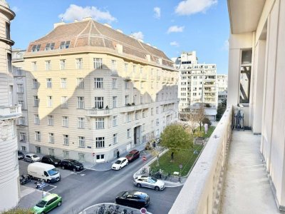 TOPLAGE | TRAUMHAFTE ALTBAUWOHNUNG MIT BALKON | HELLE 3 ZIMMER | ERSTBEZUG NACH SANIERUNG