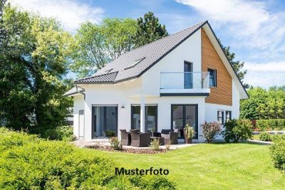 +++ Einfamilienhaus mit Garage +++