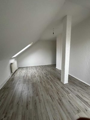Ansprechende und modernisierte 3-Raum-DG-Wohnung in Braunschweig