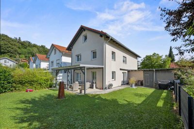 Modernes Einfamilienhaus mit Ruhe im Ortskern in naturnaher Lage