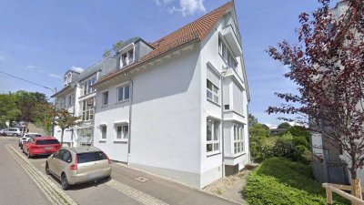 Provisionsfrei – Klug geschnittene Wohnung in gutem Zustand, mit Balkon und Blick ins Grüne