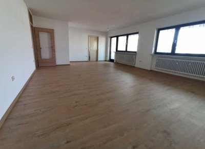 Großzügige, helle 3-Zimmer Wohnung in toller Lage in Mühldorf Nord