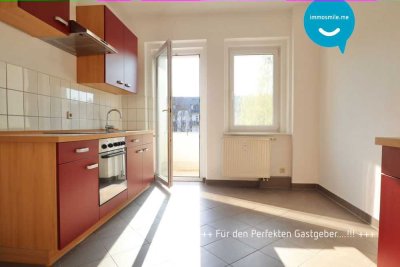 3-Raum • Balkon • Laminat • Tageslichtbad • Einbauküche • Stellplatz • Tageslichtbad • jetzt mieten