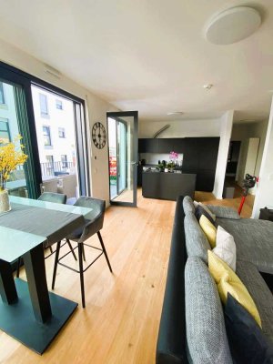 !!! Privatpark mit See - Traumhafte 3-Zimmerwohnung mit großer Dachterrasse !!!