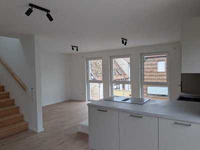 Attraktive 3ZKB Neubau Wohnung mit Küche + Parkplatz