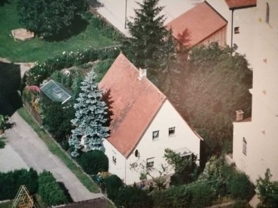 Haus mit dem Potenzial nach einer Sanierung in neuem Glanz zu erstrahlen!