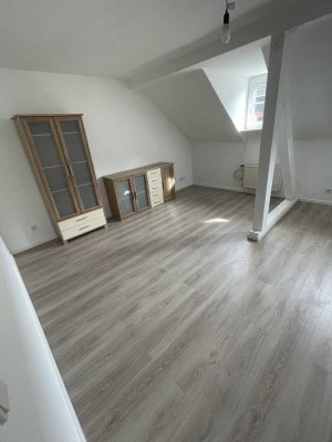 renovierte Dachgeschosswohnung