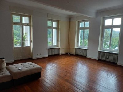 3 Zimmerwohnung im Altbau mit Blick ins Grüne