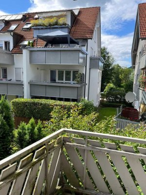 Schöne, helle 3-Zimmer-Wohnung mit Balkon und Einbauküche in Schorndorf - OHNE Makler
