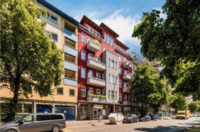 Exklusive 3-Raum-Penthouse-Wohnung mit lux. Innenausstattung mit Balkon und EBK in Berlin Kreuzberg