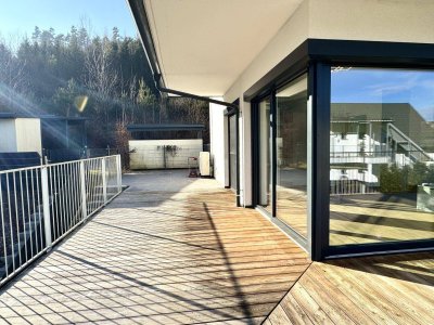 EIGENGARTEN : Modernes Reihenhaus mit großzügiger Terrasse, Garten und Carport