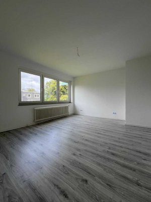 Frisch renovierte 3 Zimmer Wohnung mitten im grünen!!