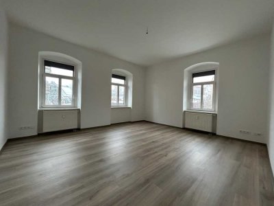 BEZUGSFREI! TOP Wohnung – Frisch renovierte 4-Zimmer-Wohnung mit 2 Parkplätzen in Dippoldiswalde!