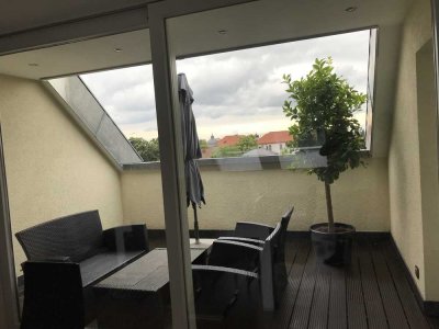 Stilvolles Wohnen in zentraler Lage: Exklusive Penthouse-/Maisonettewohnung mit Schlossblick