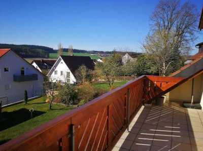 Stilvolle 4-Raum-Maisonette-Wohnung mit gehobener Innenausstattung mit Balkon in Reichertshausen